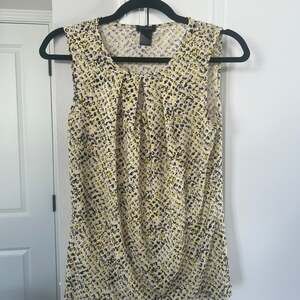 Ann Taylor Yellow Floral Paisley Sleeveless V-Neck Blouse Top